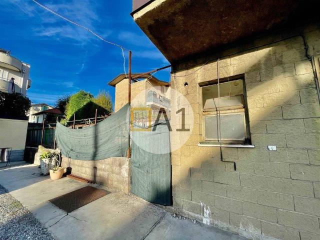 Locale Commerciale in vendita a Birago, Lentate Sul Seveso