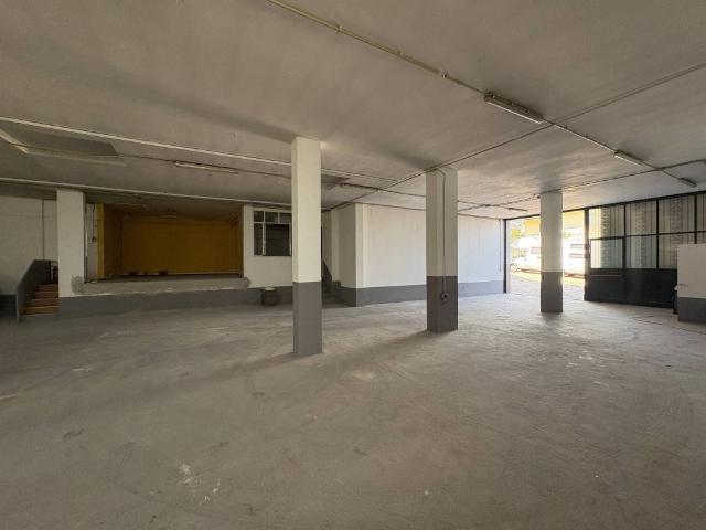 Locale Commerciale in vendita a Birago, Lentate Sul Seveso