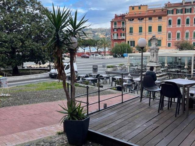 Locale Commerciale in vendita a Carbognano, Lerici