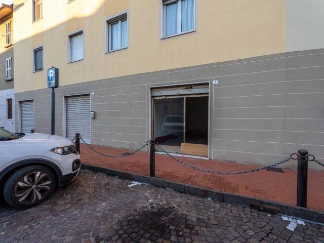 Locale Commerciale in vendita a Levate, Lombardia