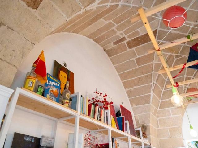 Locale Commerciale in vendita a Puglia, Lecce