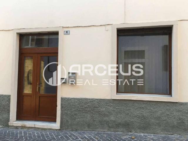 Locale Commerciale in vendita a Comunità Alta Valsugana e Bersntol, Levico Terme