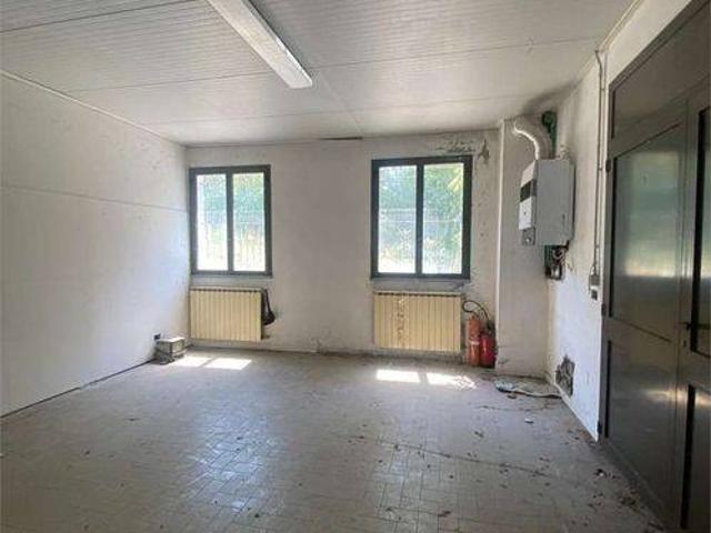 Locale Commerciale in vendita a Unione di comuni Montana Lunigiana, Licciana Nardi