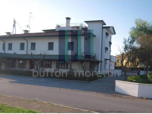 Locale Commerciale in vendita a Casabianca, Lignano Pineta