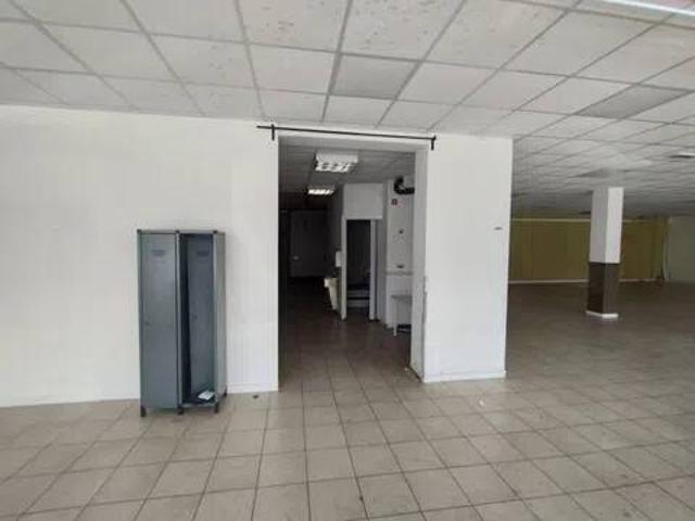 Locale Commerciale in vendita a Lignano Pineta, Friuli-Venezia Giulia