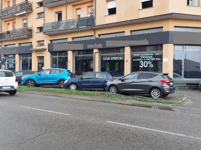 Locale Commerciale in vendita a San Francesco, Limbiate