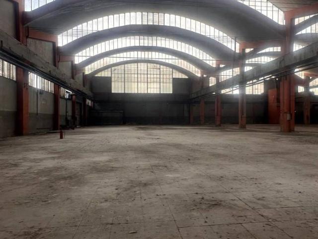 Locale Commerciale in vendita a Limbiate, Lombardia