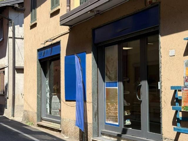 Locale Commerciale in vendita a Limido Comasco, Lombardia