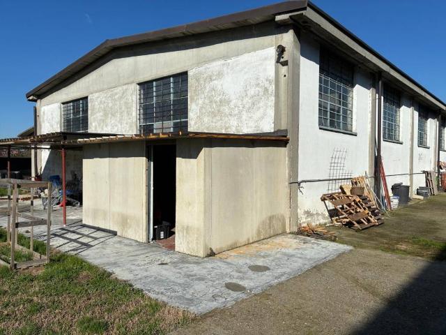 Locale Commerciale in vendita a Liscate, Lombardia