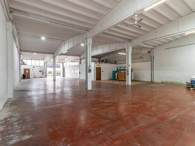 Locale Commerciale in vendita a Liscate, Lombardia