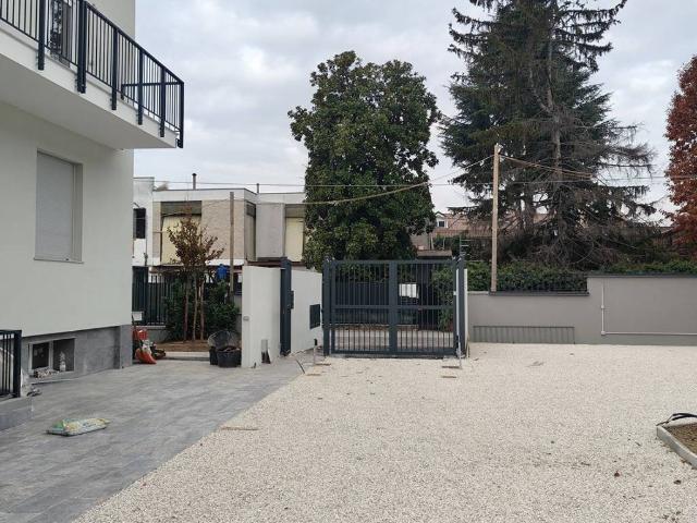 Locale Commerciale in vendita a Lissone, Lombardia