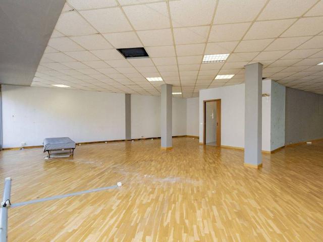 Locale Commerciale in affitto a Lissone, CIM