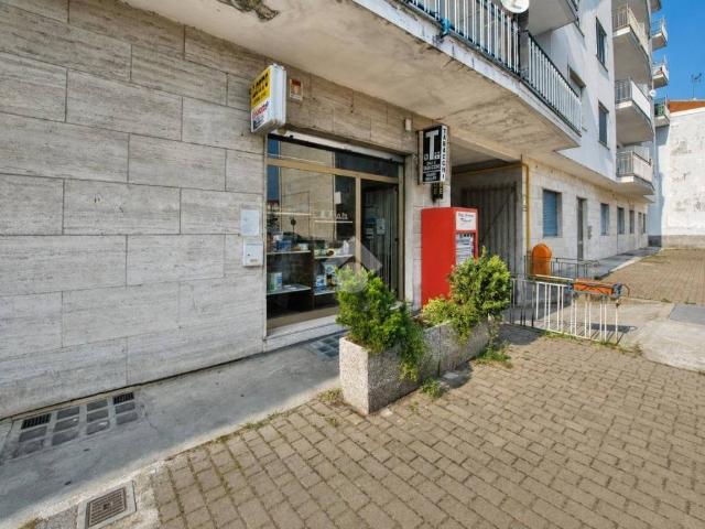 Locale Commerciale in vendita a Piemonte, Vercelli