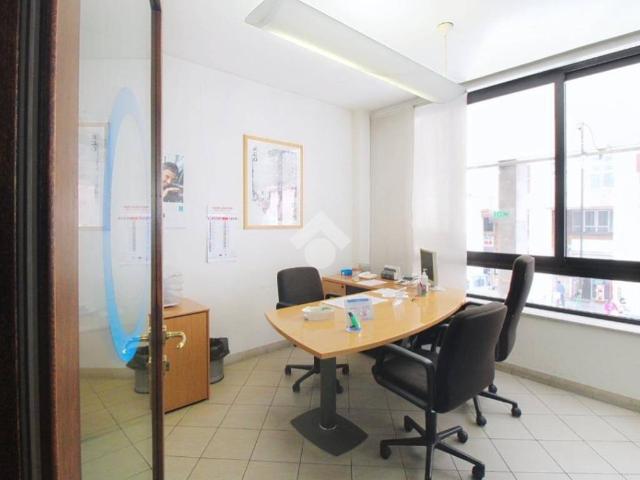 Locale Commerciale in vendita a Livorno