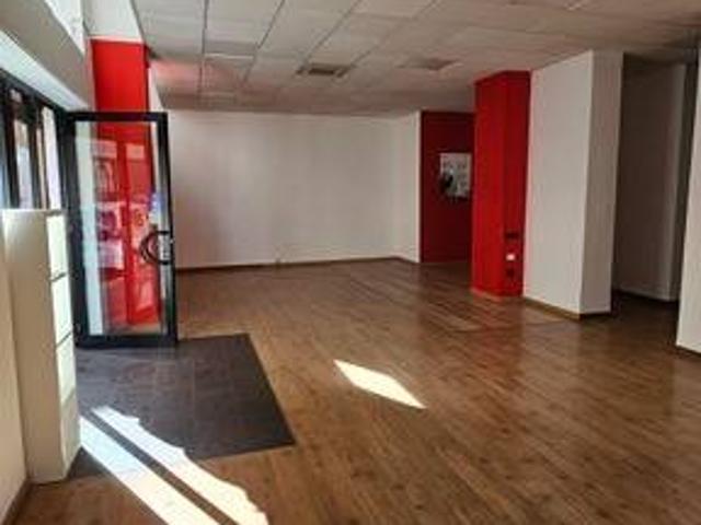 Locale Commerciale in vendita a Livorno