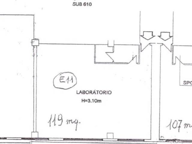 Locale Commerciale in vendita a Salviano, Livorno