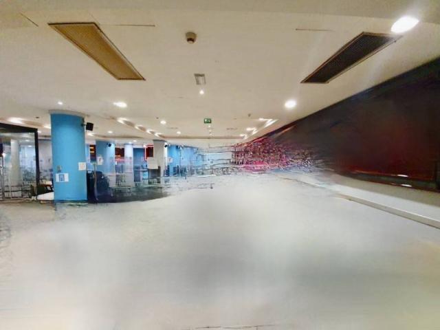 Locale Commerciale in vendita a Ardenza, Livorno