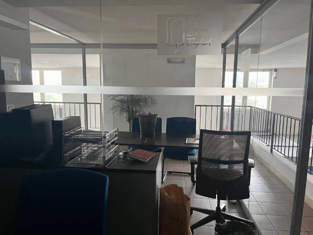 Locale Commerciale in vendita a Livorno