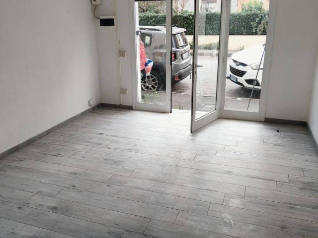 Locale Commerciale in vendita a Livorno
