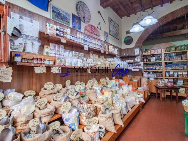 Locale Commerciale in vendita a Garibaldi, Livorno