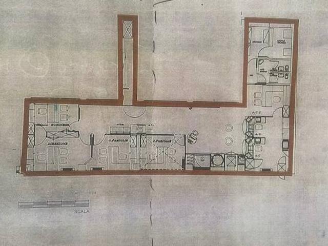 Locale Commerciale in vendita a Fabbricotti, Livorno