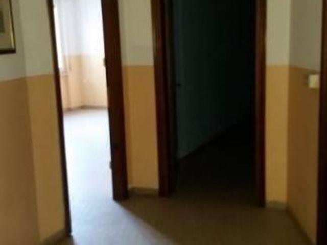 Locale Commerciale in vendita a Livorno