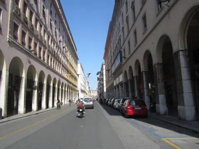 Locale Commerciale in vendita a Livorno, Toscana