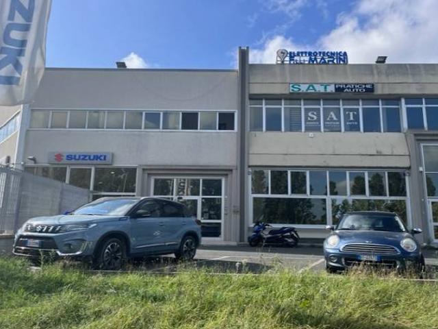 Locale Commerciale in vendita a Livorno