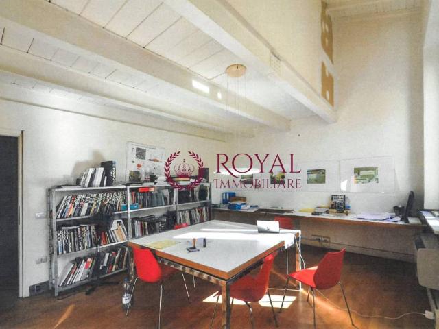 Locale Commerciale in vendita a Fabbricotti, Livorno