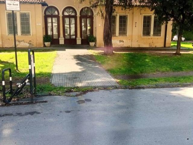 Locale Commerciale in vendita a Livorno