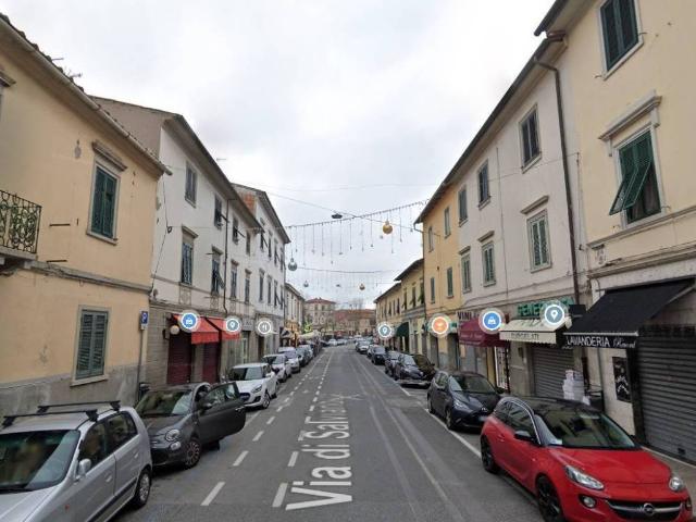 Locale Commerciale in vendita a Livorno, Toscana