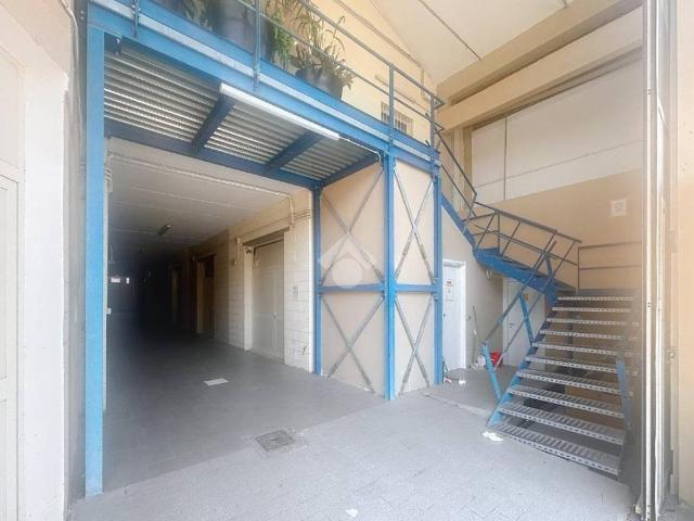 Locale Commerciale in vendita a Livorno, Toscana