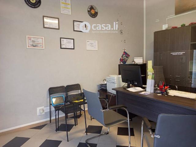 Locale Commerciale in vendita a Via Grande, Livorno