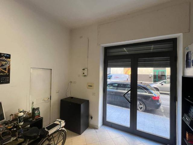 Locale Commerciale in vendita a Livorno, Toscana