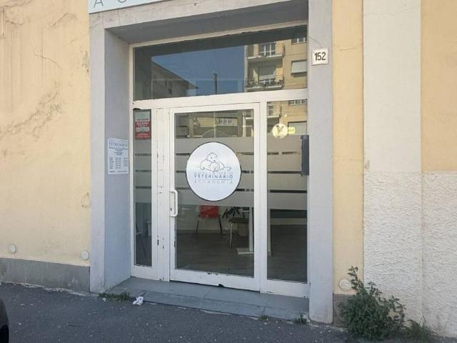 Locale Commerciale in vendita a Livorno