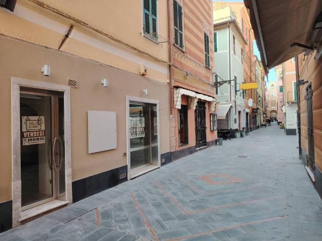 Locale Commerciale in vendita a Loano, Liguria