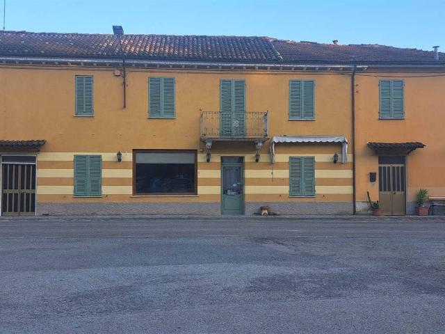 Locale Commerciale in vendita a Piemonte, Asti
