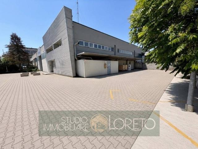 Locale Commerciale in vendita a Lodi, Lombardia