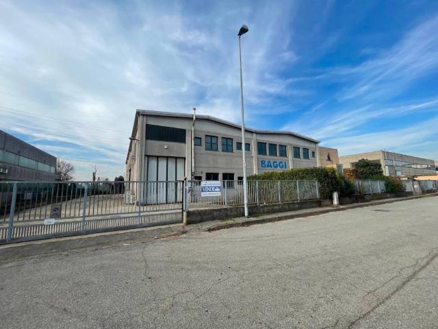 Locale Commerciale in vendita a Lodi, Lombardia