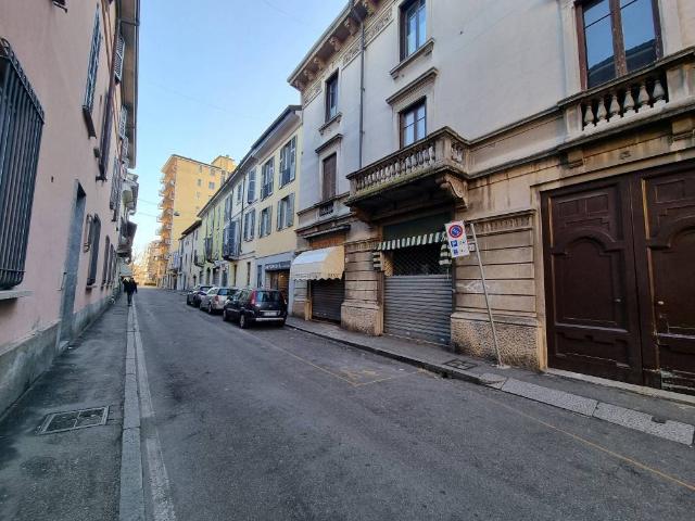 Locale Commerciale in vendita a Revellino, Lodi