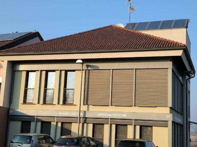 Locale Commerciale in vendita a Fanfani, Lodi