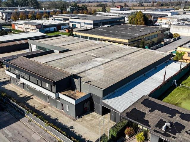Locale Commerciale in vendita a Lodi Vecchio, Lombardia