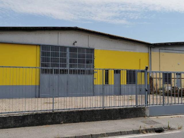 Locale Commerciale in vendita a Lodi Vecchio, Lombardia