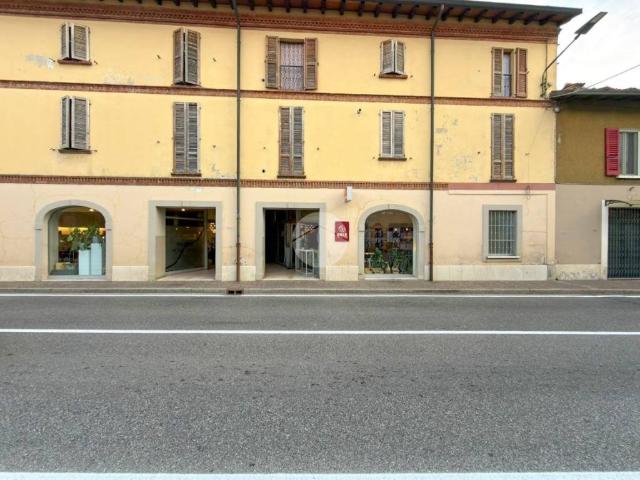 Locale Commerciale in vendita a Lograto, Brescia
