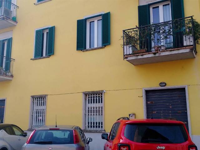 Locale Commerciale in vendita a Lonate Pozzolo, Lombardia