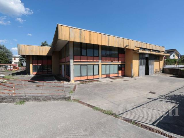 Locale Commerciale in vendita a Lonate Pozzolo, Lombardia