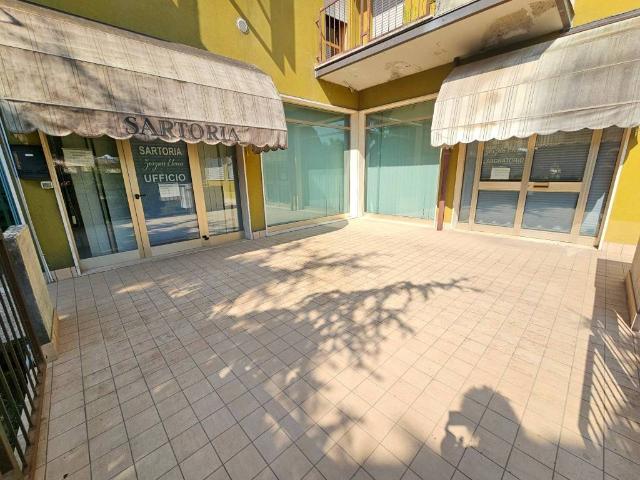 Locale Commerciale in vendita a Villa Carli, Longare