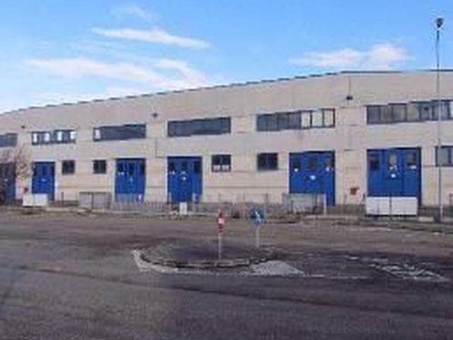 Locale Commerciale in vendita a Crocetta, Longiano