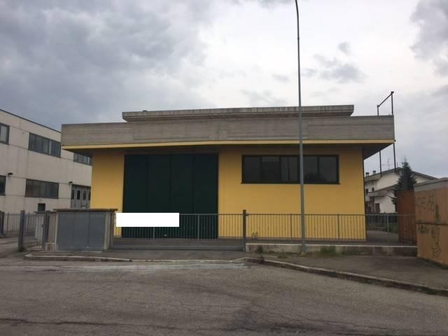 Locale Commerciale in vendita a Longiano, Reggio Emilia
