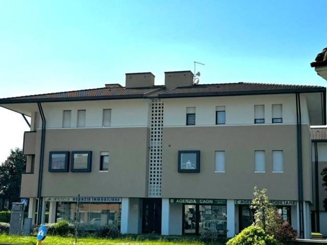 Locale Commerciale in vendita a Fonte, Loria